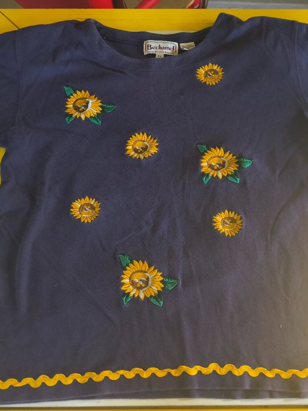 Vintage Bechamel petite, small embroidered sunflower theme blouse